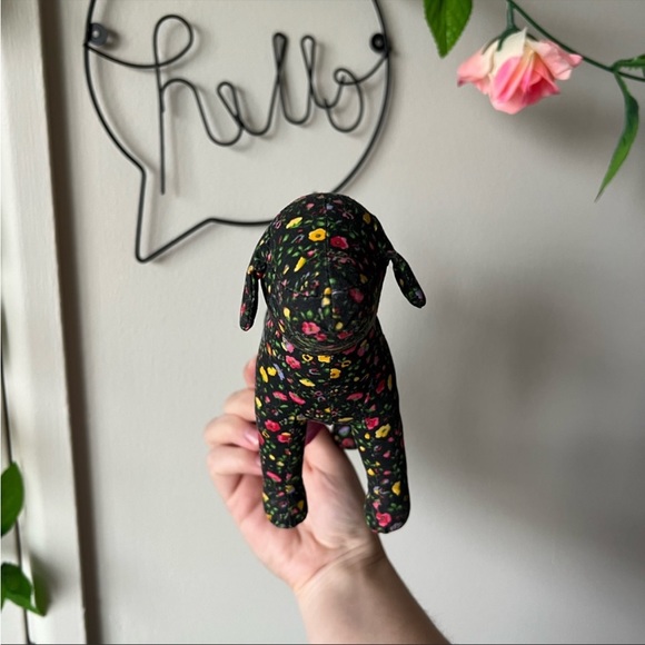 VS PINK Dog - Picture 4 of 9